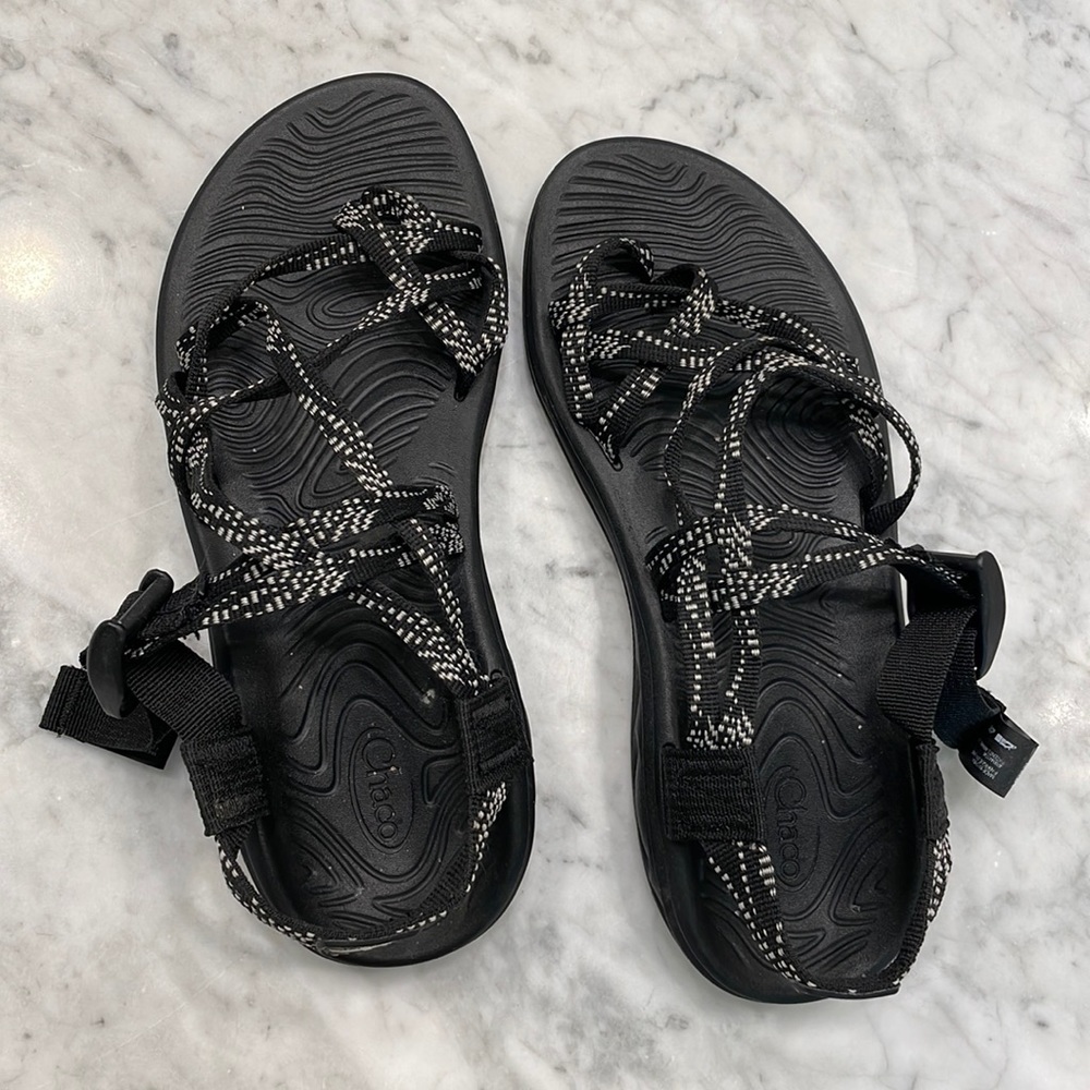 CHACOS SIZE 9